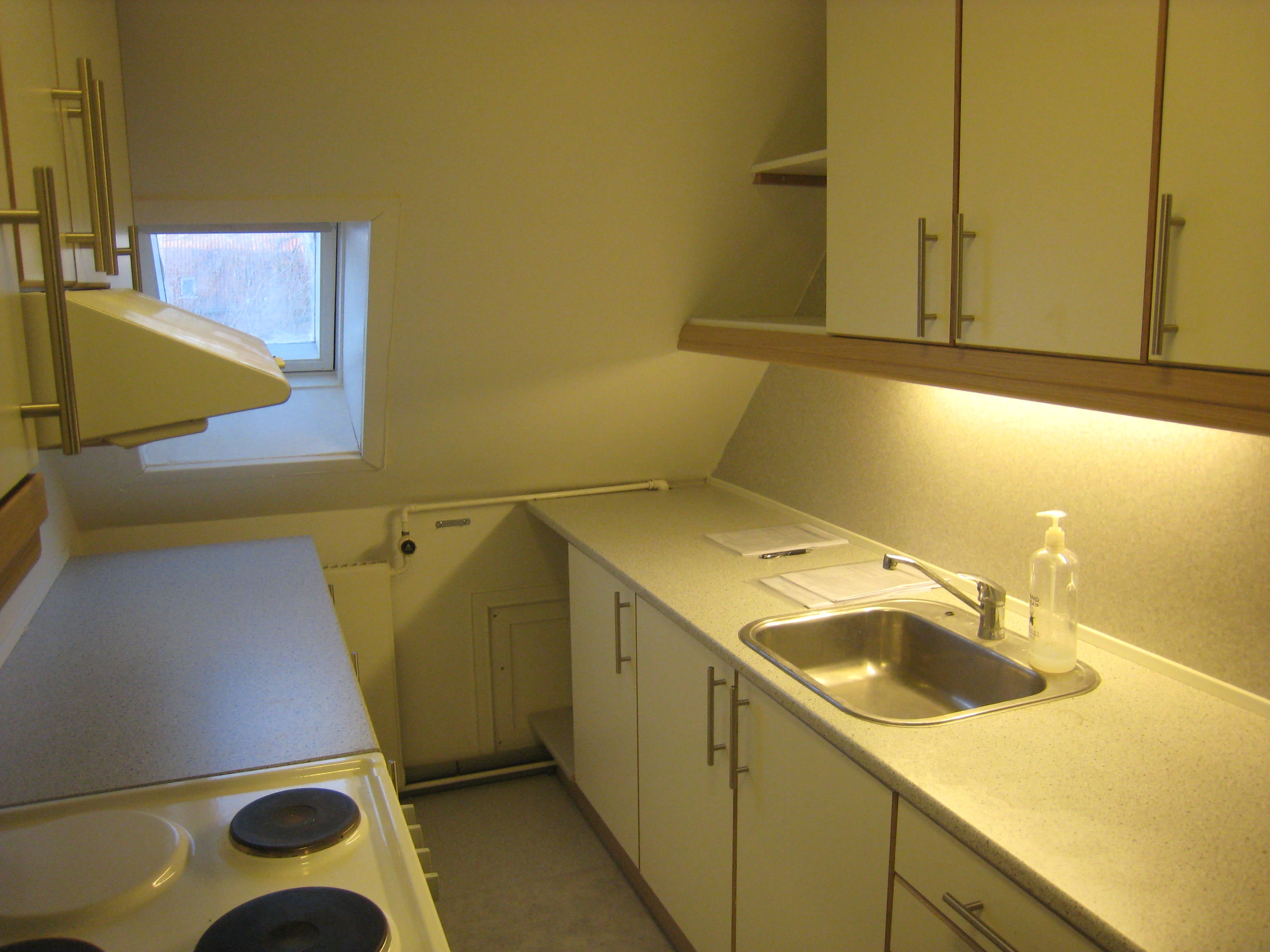 Værelse / Ungdomsbolig på 17 m2 i Odense C, Ørstedsgade billede 1