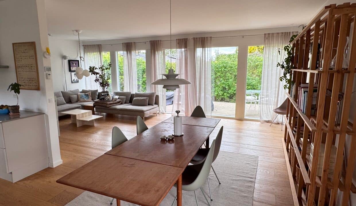 Møbleret hus med skøn have | Rødovre billede 5
