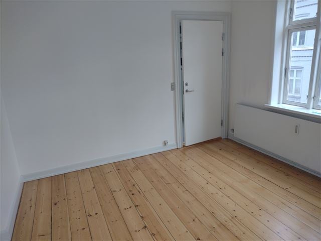 Dronningensgade 33, 1.th. værelse 1. billede 2